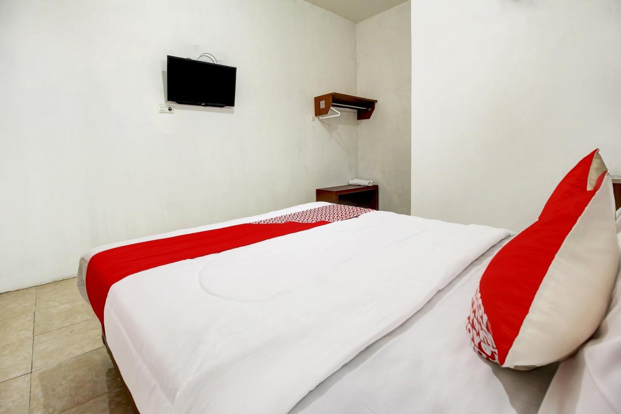 Oyo Life 3415 Penginapan Wimane Palembang Exterior foto